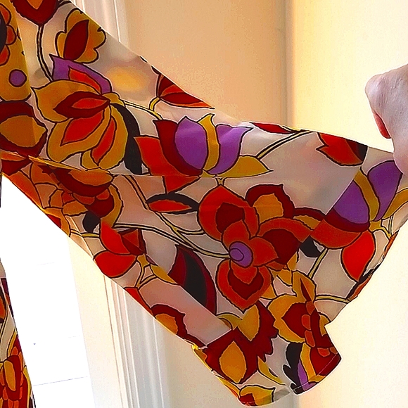 Beautiful 🧡 MODCLOTH Certainly Styled Floral Bel Sleeve Kimono😄 - Picture 8 of 9